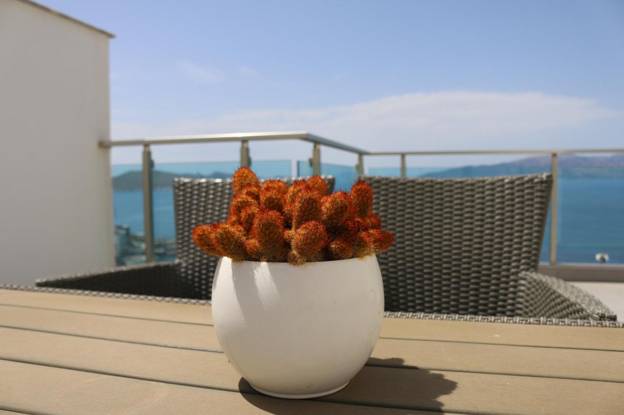 Rocknest Sea View Penthouse Apartment Sarande Exterior photo